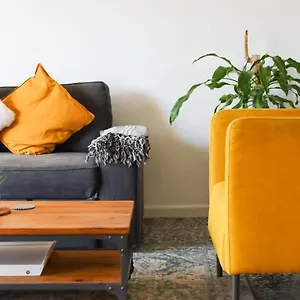 https://charming-flat-in-puerto-marina-benalmadena.1costadelsol.com